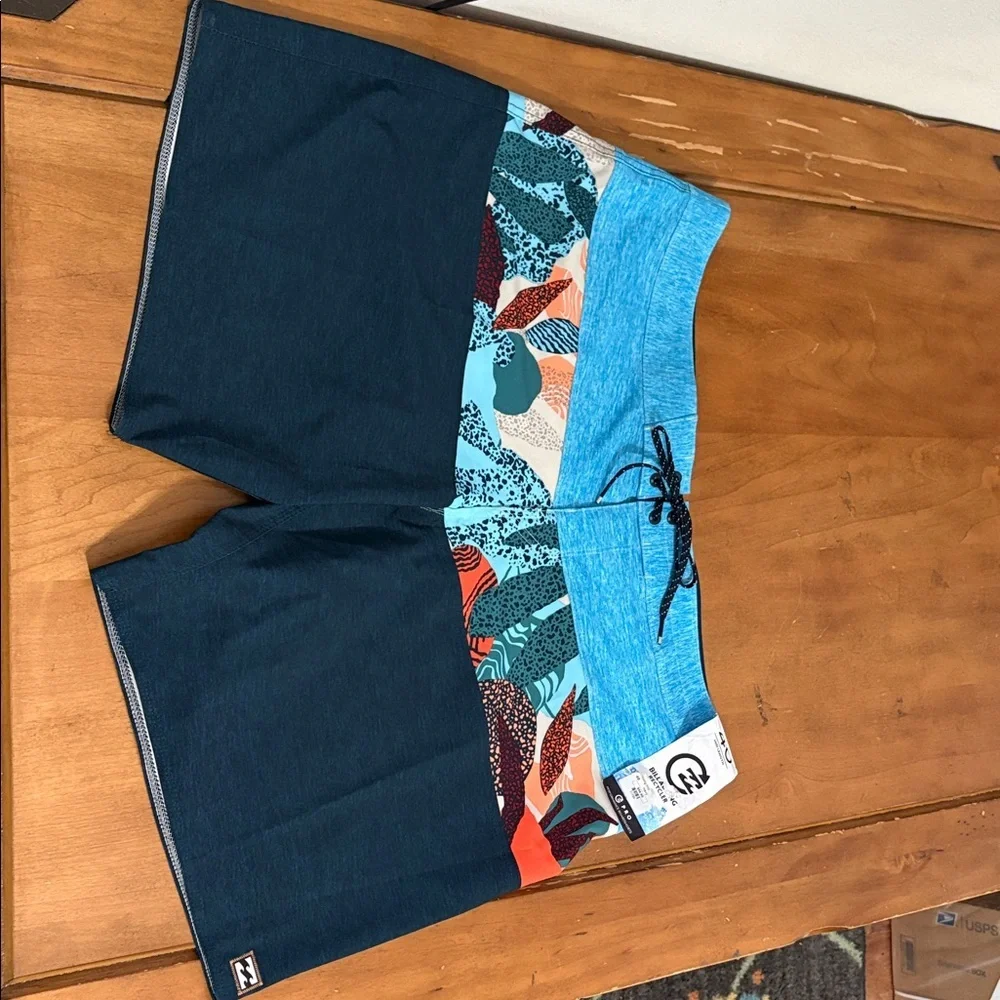 Billabong stylish swim